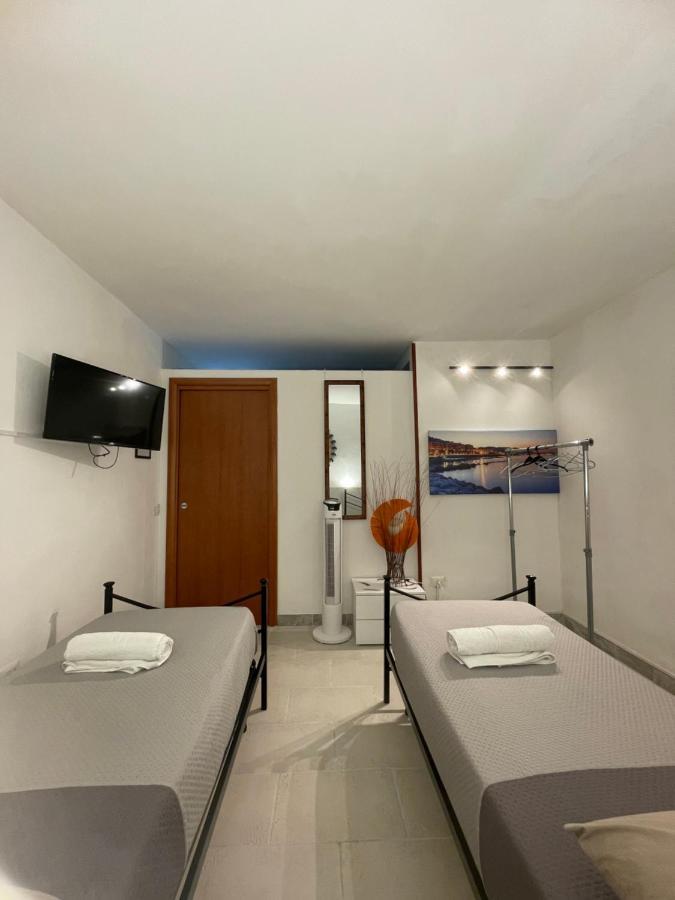 Lisaapartmenthousesalerno Luaran gambar