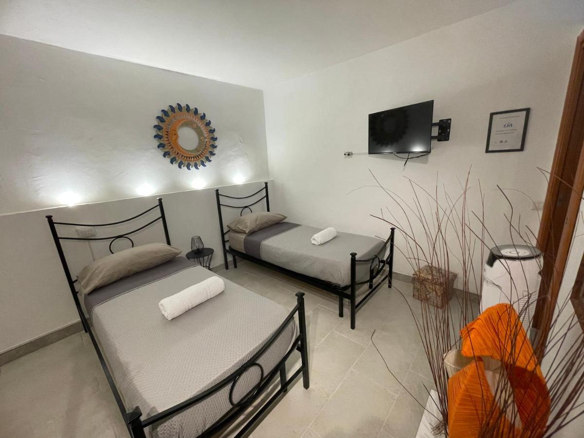 Lisaapartmenthousesalerno Luaran gambar