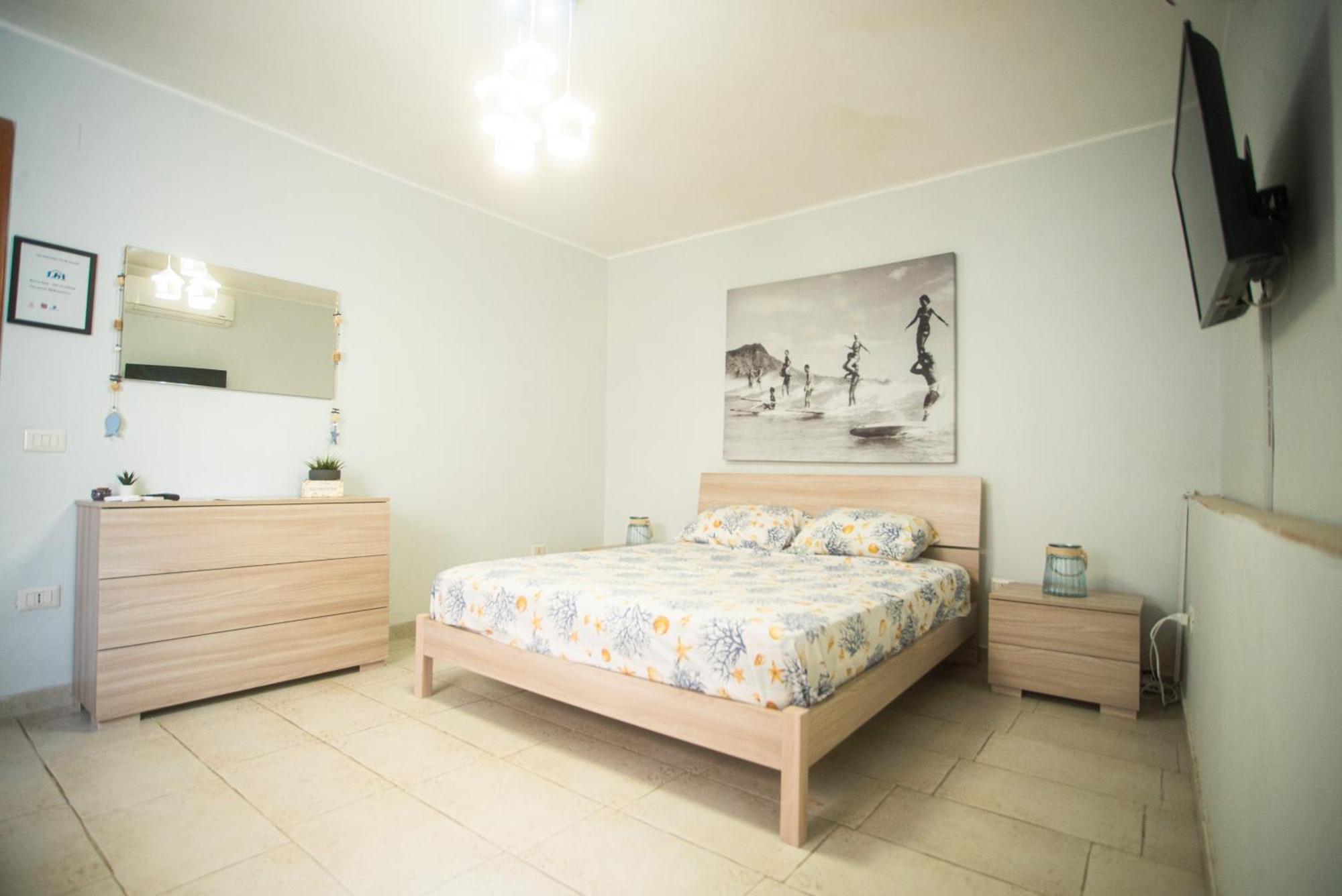 Lisaapartmenthousesalerno Luaran gambar